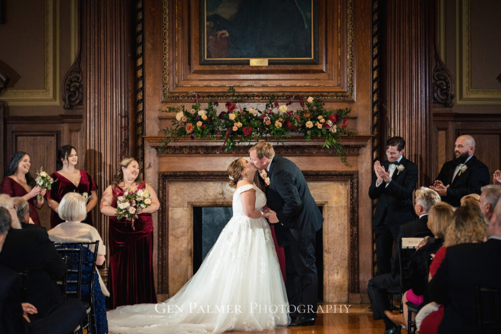 Elegant Philadelphia Wedding | Wedding Kiss