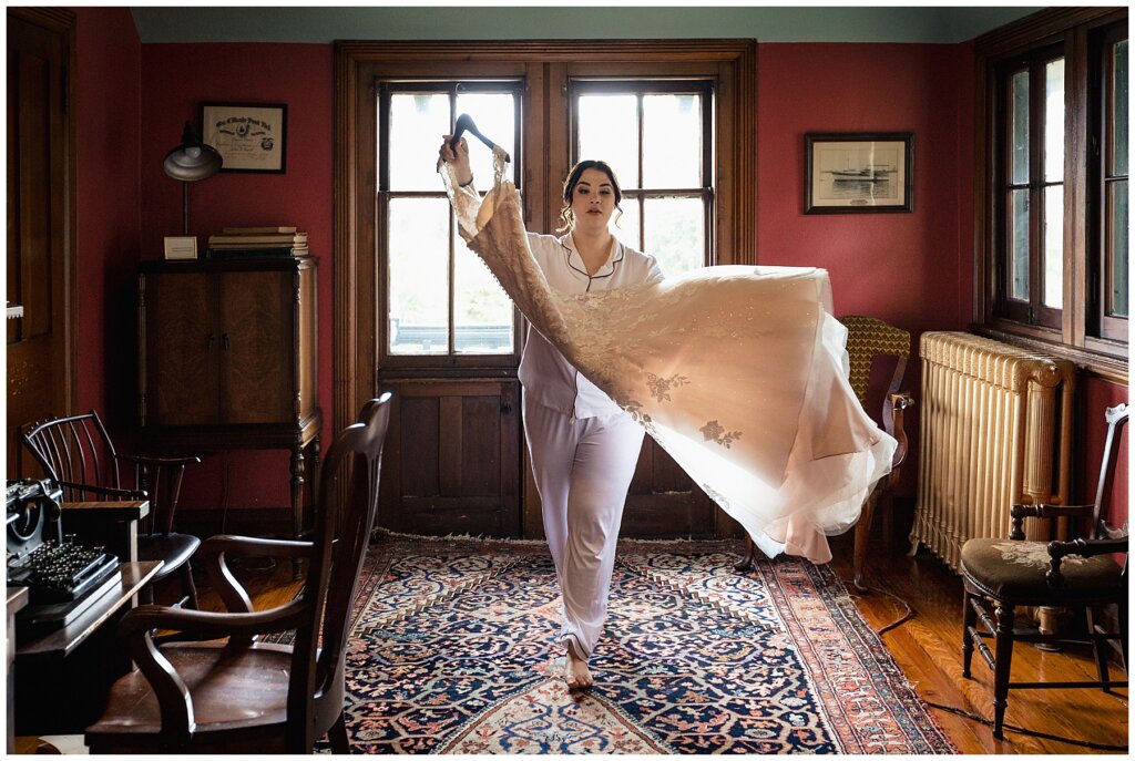 Historic Mansion Wedding in Philadelphia | Bride getting ready