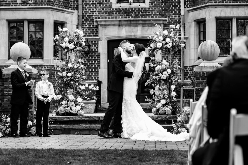 Community House of Moorestown Wedding Ceremony Lawn