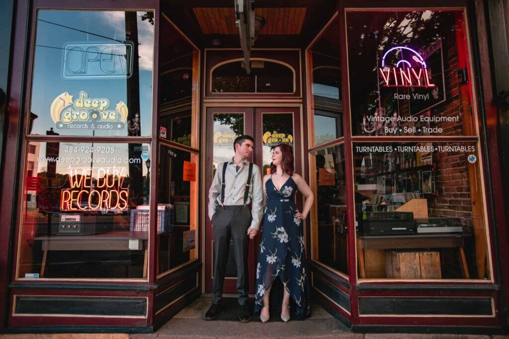 Unique Engagement Photoshoot Ideas | Tour your Hometown