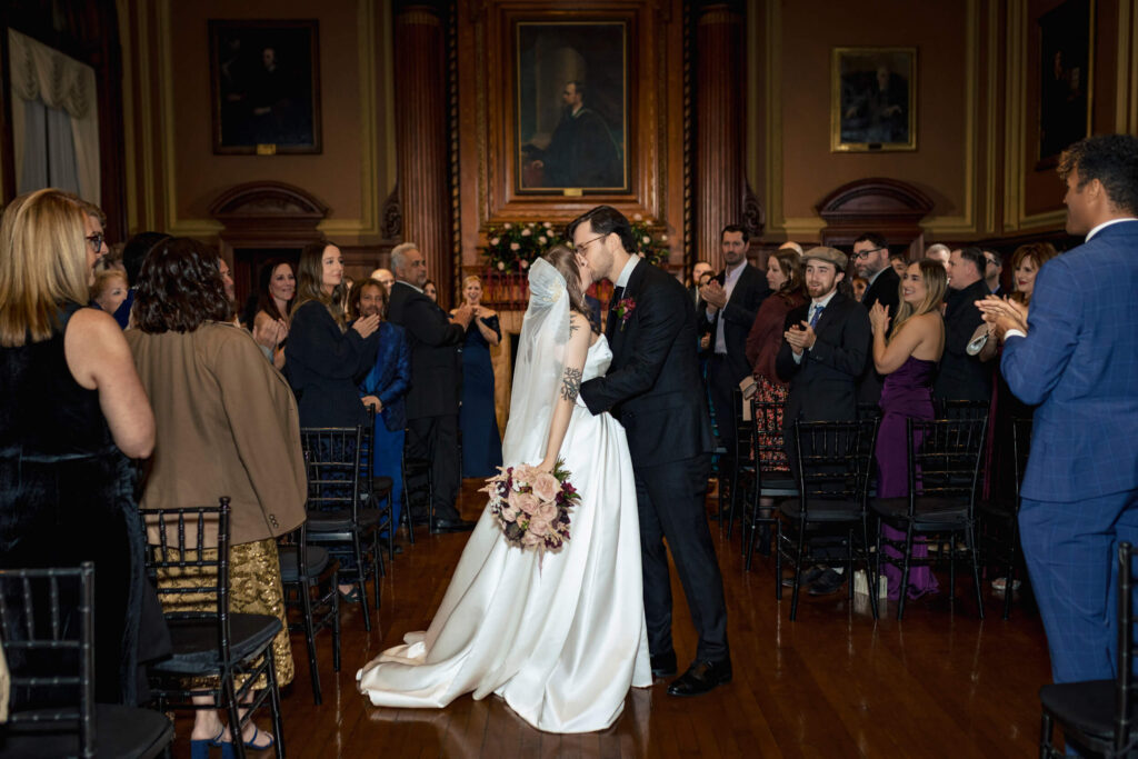 Couple's first kiss at Philadelphia College of Physicians